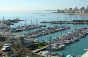 10 x 3.5 Metros Amarre Puerto Deportivo de Club Nautico Campello En Venta