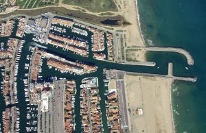 10 x 3.5 Metros Amarre Puerto Deportivo de Empuriabrava En Venta