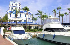 10 x 3.5 Metros Amarre Puerto Deportivo de Estepona En Venta