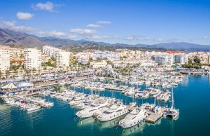 10 x 3.5 Metros Amarre Puerto Deportivo de Estepona En Venta