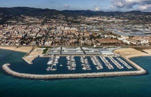 10 x 3.5 Metros Amarre Puerto Deportivo de Premia de Mar En Venta