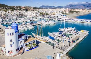 10 x 3.5 Metros Amarre Puerto Deportivo de Puerto de la Duquesa En Venta