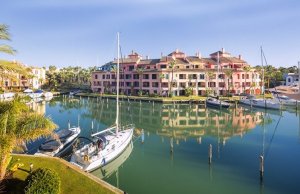 10 x 3.5 Metros Amarre Puerto Deportivo de Sotogrande En Venta