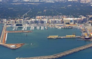 10 x 3.75 Metros Amarre Puerto Deportivo de Burriananova En Venta