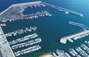 10 x 3.75 Metros Amarre Puerto Deportivo de Club de Vela Blanes En Venta