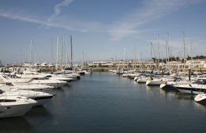 10 x 3.8 Metros Amarre Puerto Deportivo de Cascais En Venta