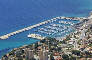 10 x 3 Metros Amarre Puerto Deportivo de Club Nautico Moraira En Venta