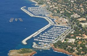 10 x 4.5 Metros Amarre Puerto Deportivo de Santa Lucia St Raphael En Venta