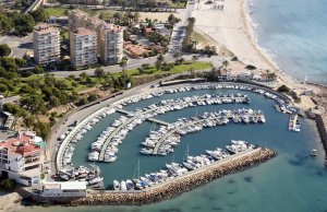 10 x 4 Metros Amarre Puerto Deportivo de Club Nàutico Dehesa de Campoamor En Venta