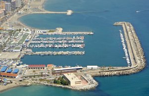 15 x 4.5 Metros Amarre Puerto Deportivo de Fuengirola En Venta