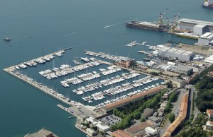 14 x 4.5 Metros Amarre Puerto Deportivo de Port Mirabello , La Spezia