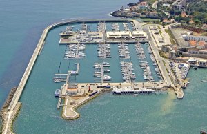 20 x 6.5 Metros Amarre Puerto Deportivo de Cascais En Venta