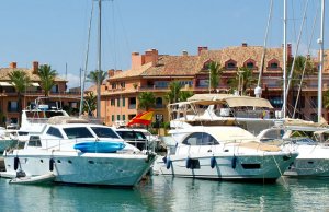 12 x 4.5 Metros Amarre Puerto Deportivo de Sotogrande En Venta