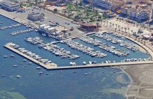 12 x 4 Metros Amarre Puerto Deportivo de Club Náutico Lo Pagán En Venta