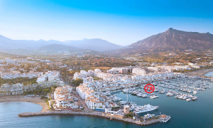 18 x 4.8 Metros Amarre Puerto Deportivo de Puerto Banus En Venta