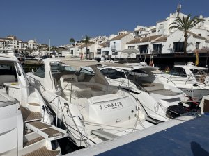 18 x 4.8 Metros Amarre Puerto Deportivo de Puerto Banus En Venta