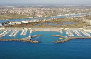 20 x 5.5 Metros Amarre Puerto Deportivo de Porto Turistico di Roma En Venta