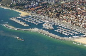 10 x 3.6 Metros Amarre Puerto Deportivo de Port Masnou En Venta