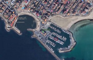 9 x 3 Metros Amarre Puerto Deportivo de Club Maritimo San Antonio de la Playa En Venta