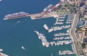 8 x 3.2 Metros Amarre Puerto Deportivo de Club de Mar En Venta