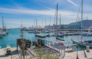 45 X 9.5 Metros Amarre Puerto Deportivo de Vela Barcelona En Venta