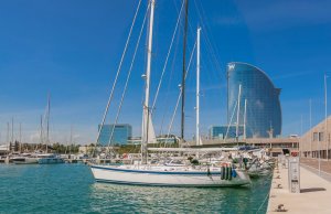 80 X 14 Metros Amarre Puerto Deportivo de Vela Barcelona En Venta