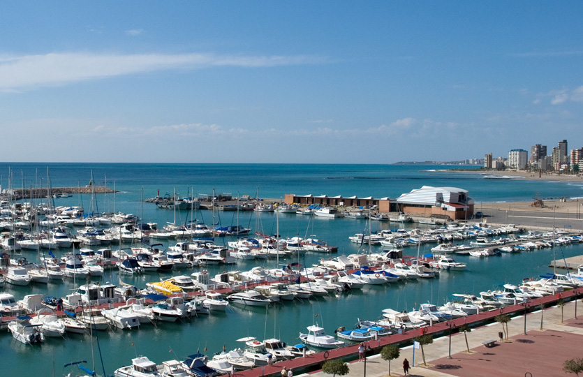 8 x 3 Metros Amarre Puerto Deportivo de Club Nautico Campello En Venta 8 x 3 Metros Amarre Puerto Deportivo de Club Nautico Campello En Venta